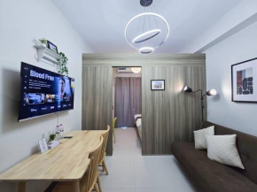 1BR Unit Condotel w Balcony FAME Residences -FM31